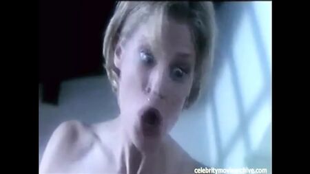 Amys Orgasmus 2001 – Julie Bowen