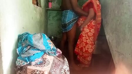Ein tamilisches Ehepaar hat zu Hause echten Sex
