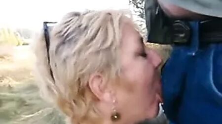 Blowjob von einer 51-jährigen rumänischen Pflegekraft in Mailand