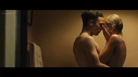 Margot Robbie, Dreamland, Nacktszene