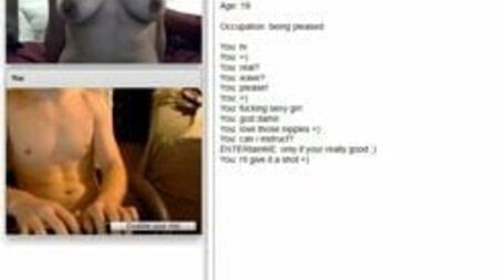 Unterwürmiges Mädchen auf Chatroulette