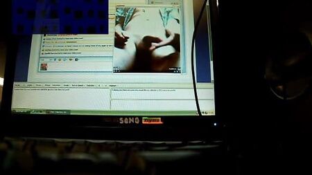 Live-Webcam-Chatroom: Finger beim Sex