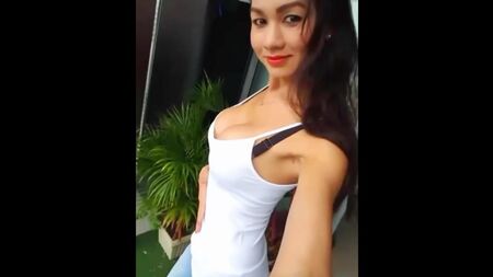 Süßer Ladyboy