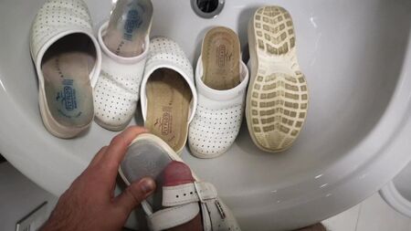 Fick, Sperma, meine Tante, die Krankenschwester, Clogs, Sandalen, Fly Flot-Kollektion