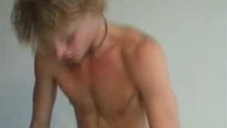 Surfer hat zwei Runden am Schwulen-Gloryhole