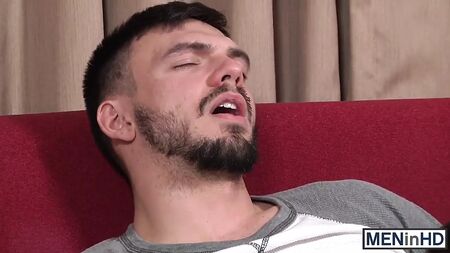 Jason bekommt von seinem schwulen Freund Landon ein paar Tipps zum Blowjob