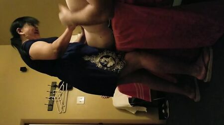 Wieder ein Massagesalon. Einer meiner Favoriten. Ohne Kondom! Viel Spaß