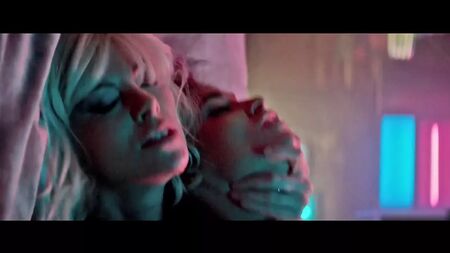 Charlize Theron: Lesbischer Sex in „Atomic Blonde“ – ScandalPlanet.Com
