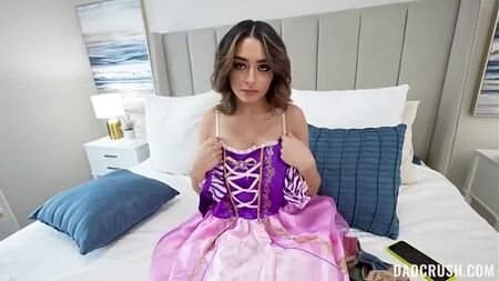 [DadCrush] Vanessa Moon - Verkleiden spielen
