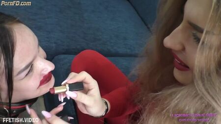 Russische Herrin Valeria Göttin mit Sklavin Demütigung Lippenstift Schlampe