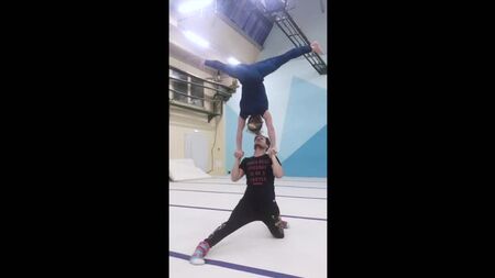 Moskauer AcroYoga Jam || H2H-Herausforderung mit Yaroslav