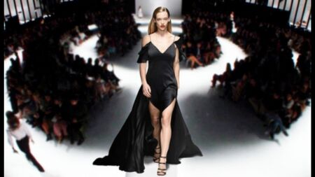 Blumarine - Frühjahr-Sommer 2018 - Mailänder Modewoche