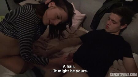 Tschechische Zwillinge 5 [Realität, BlowJob, Gonzo, Hardcore, All Sex, neuer Porno 2016, hd] Arsch Titten Strapon Hardcore Henjob Hentai