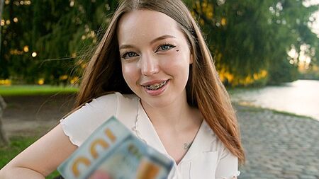 Für Geld ja! Gekaufter Sex mit einer 18-jährigen Ausländerin