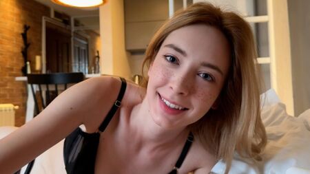 Morgensex mit einem süßen Mädchen