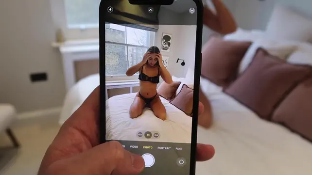 Ona va ogil ortasidagi aql bovar qilmaydigan jinsiy aloqa Yalangoch yosh qizlarning yaqin plandagi pornosi