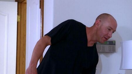 Bernsteinregen fickt ihren Ehemann und seine Freundin