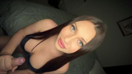 Zeigen Sie mir, was sie mir im Blowjob-Kurs beigebracht haben?