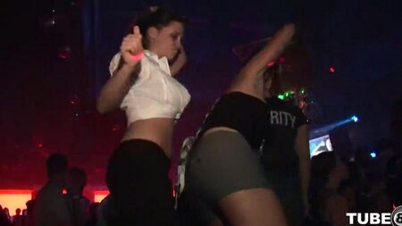 Die Schüler veranstalteten eine Sexparty