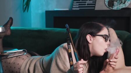 Nimm deine Shisha aus, du bekommst einen Schwanz!