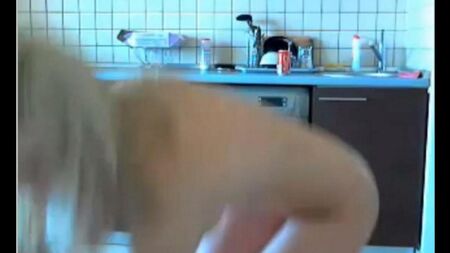 Junge masturbiert die Jungfrau im Video -Chat