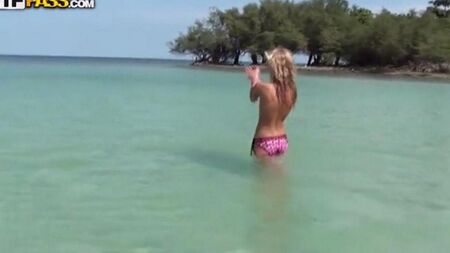 Privates Sex des russischen Paares am Strand