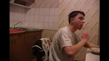 Inzest Mutter und Sohn Krebs ficken in der Küche