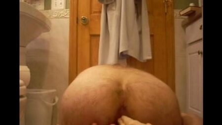 Rubber Phallus in meinem Anus - hausgemacht