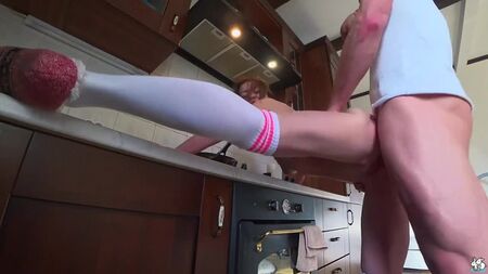 Harter Fick quer durch die Küche mit Creampie am Ende [Nur Sex, Hardcore, Blo