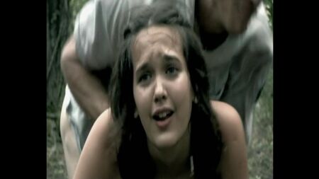 Sexuelle Gewalt (Vergewaltigung, Rape, Handschellen) aus dem Film „I’ll Never Die Alone“ (2008)