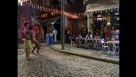 Juliana Paes fast nackt zum Karneval!