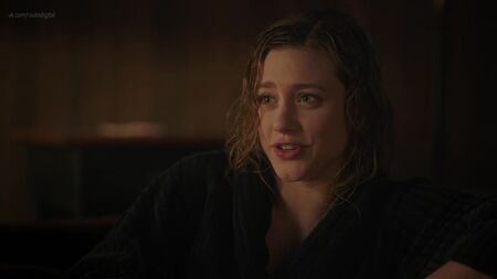 Lili Reinhart nackt (bedeckt) – Riverdale, Staffel 5, Folge 5 (2021) HD 1080p Online anschauen / Lili Reinhart – Riverdale