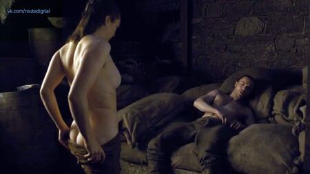 Maisie Williams nackt – Game of Thrones (2019) Staffel 8, Folge 2 HD 1080p + Zeitlupe Online anschauen / Maisie Williams – Game of Thrones