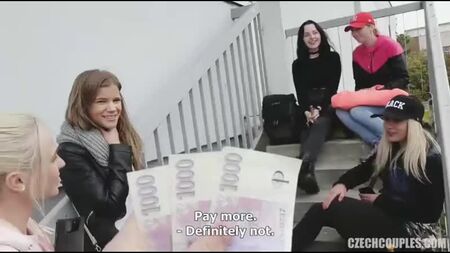Sex gegen Geld mit einer jungen Muschi.mp4
