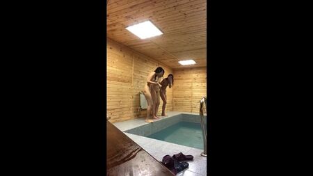 18 KZ – Nackte Kasachinnen in der Sauna Mehr