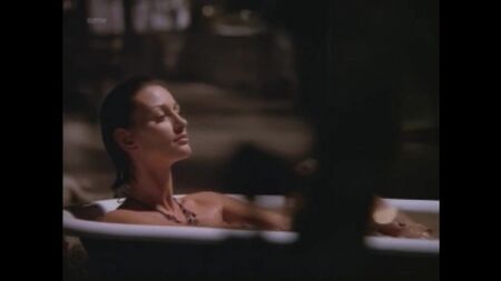 Raven Snow, Caron Bernstein nackt – Red Shoe Diaries, Staffel 5, Folge 12 (USA 1996) – niedrige Bildqualität