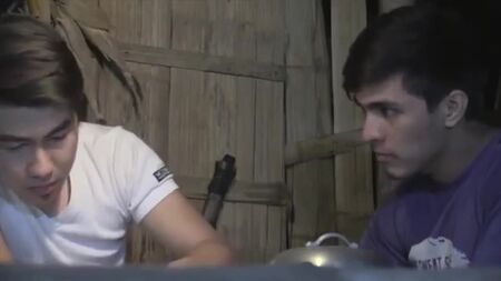 Seltsamer philippinischer Kurzfilm über Homosexualität