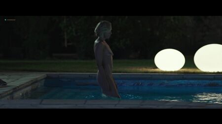 Toni Collette nackt – Madame (2017) HD 1080p WEB