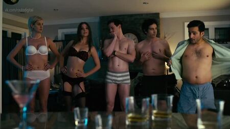 Katharine Isabelle Nude – Wie man eine Orgie in einer Kleinstadt plant (2015) HD 1080p Web-Download Online ansehen