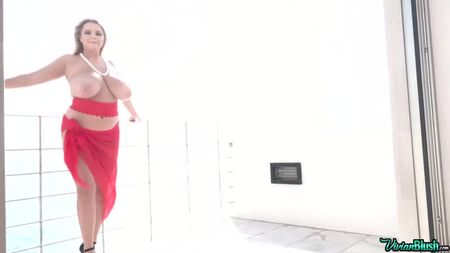 Vivian Blush – Kurven