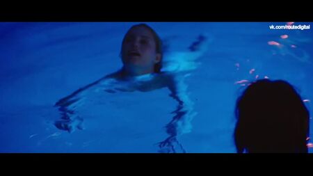 Paz de la Huerta, Dianna Agron Nude – Bare (USA 2015) 720p Online anschauen / Paz de la Huerta, Dianna Agron – Nackt