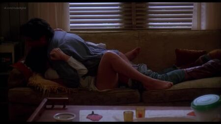 Debra Winger, Barbara Hershey nackt – Eine gefährliche Frau (1993) HD 1080p Online anschauen