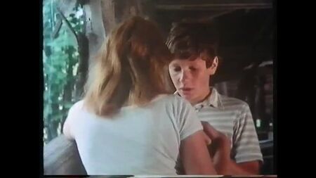 In dem Sommer, als ich 15 wurde (1976) WomanBoy – Explizite Nackt- und Sexszenen, Erotik, Vintage-Film, natürliche Brüste, süße Muschi, behaart