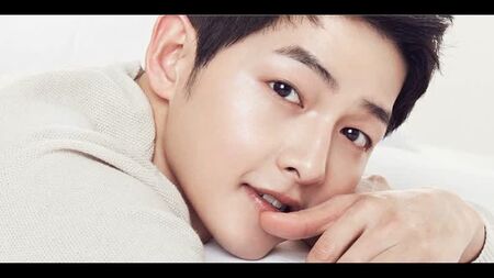 Wie lebt Song Joong-ki und wie viel verdient er?