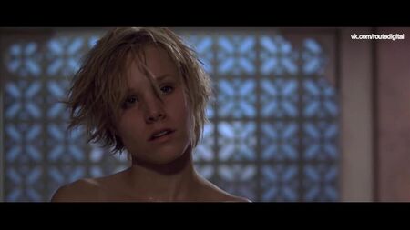 Kristen Bell nackt (Nippelblitzer) in „Spartan“ (2004) – HD 1080p online anschauen