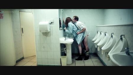 Karen Gillan nackt – Die Party fängt gerade erst an (2018) HD 1080p Online anschauen / Карен Гиллан – Вечеринка только начинается
