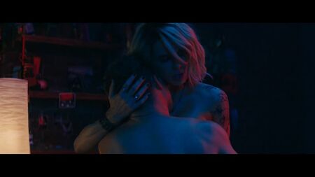 Kate Beckinsale nackt – Jolt (2021) HD 1080p Online anschauen / Kate Beckinsale – Eine Schönheit auf Hochtouren
