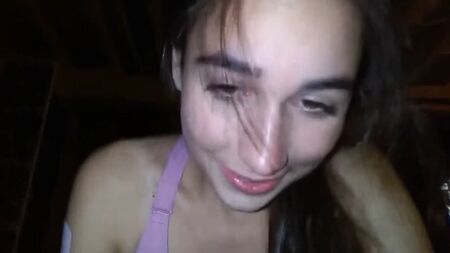 fickt eine Minderjährige (von oben, Porno, fickt, Muschi, Schwanz, junger Schulmädchen, dünn, jung, Titten, in ihr gekommen, Arsch, Mund, Anal, Sperma)