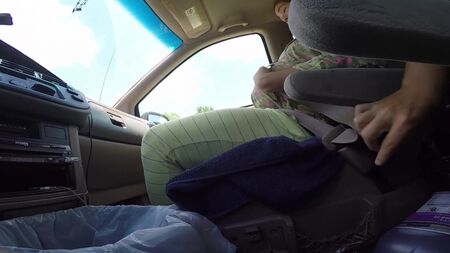 Frau bringt im Auto ein 4,5 kg schweres Baby zur Welt