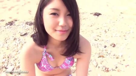 GRAVURE-IDOL – HONOKA AYUKAWA